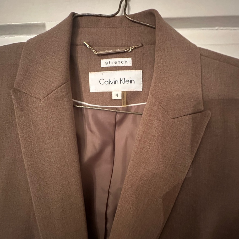 Calvin Klein Women’s Pant Suit - Picture 3 of 8